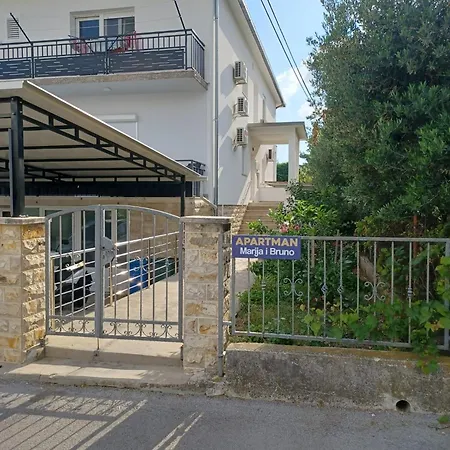 Studio Apartman Bruno Trogir Exterior photo