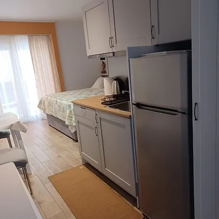 Studio Apartman Bruno Trogir Exterior photo