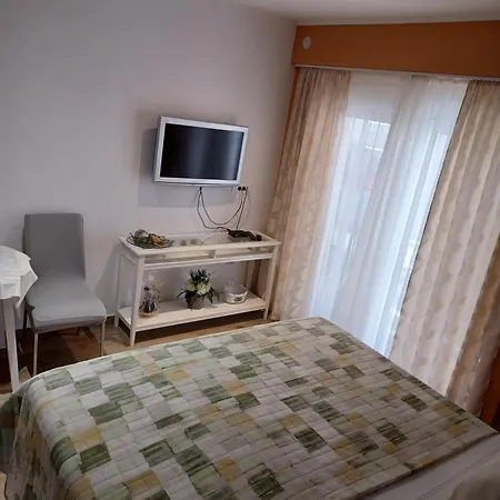 Studio Apartman Bruno Trogir Exterior photo